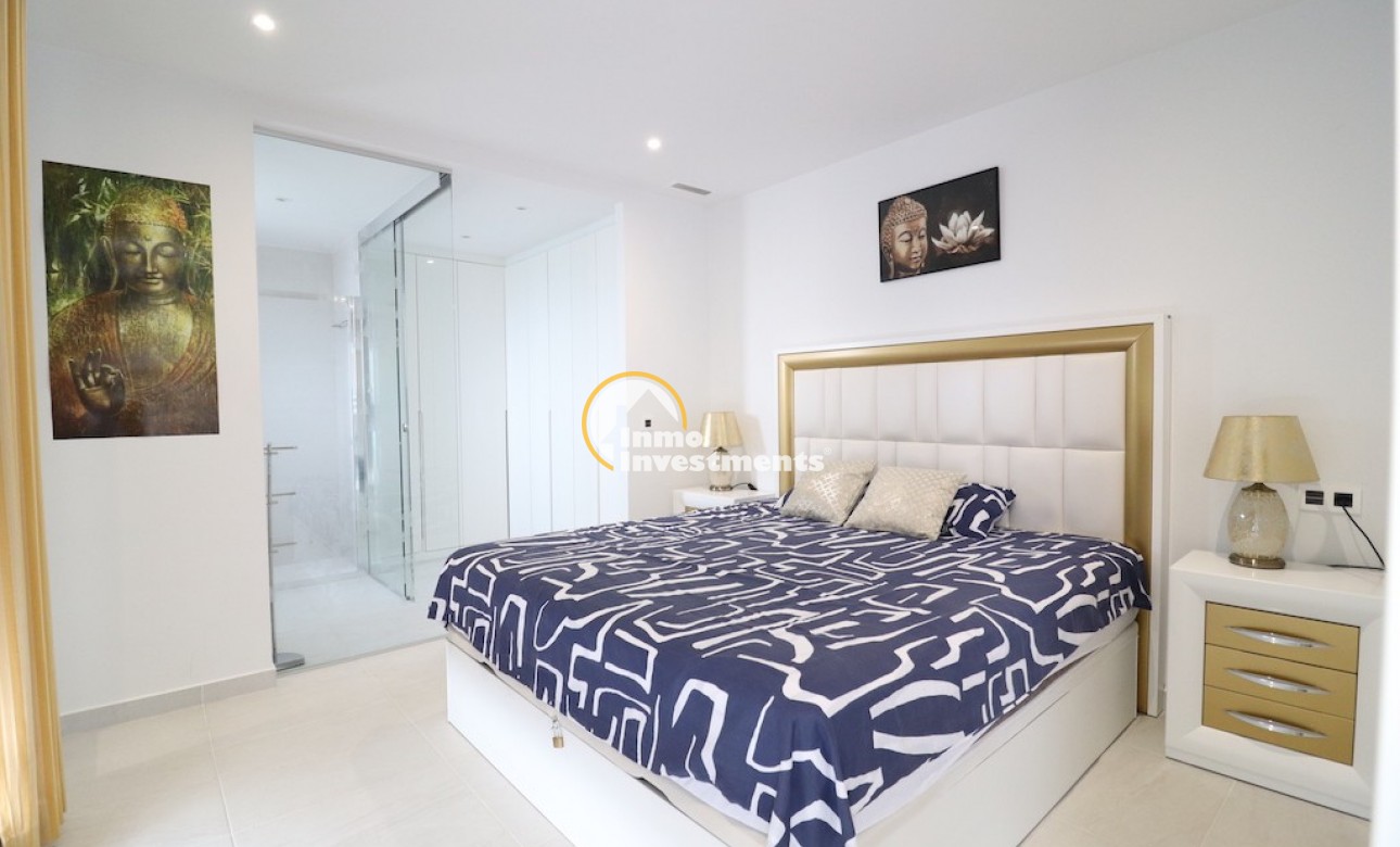 Resale - Villa - San Miguel de Salinas - San Miguel