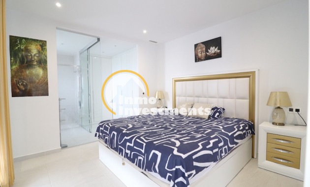 Resale - Villa - San Miguel de Salinas - San Miguel