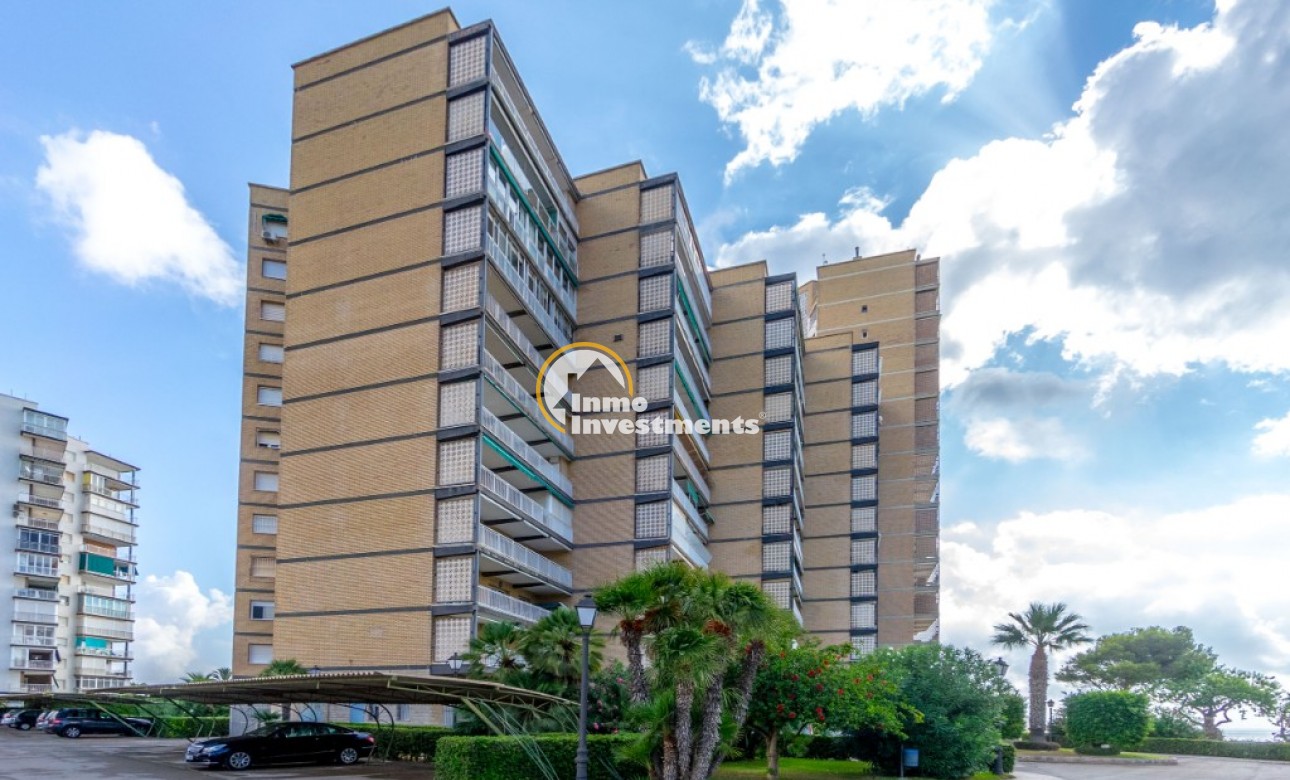 Reventa - Apartamento - Campoamor