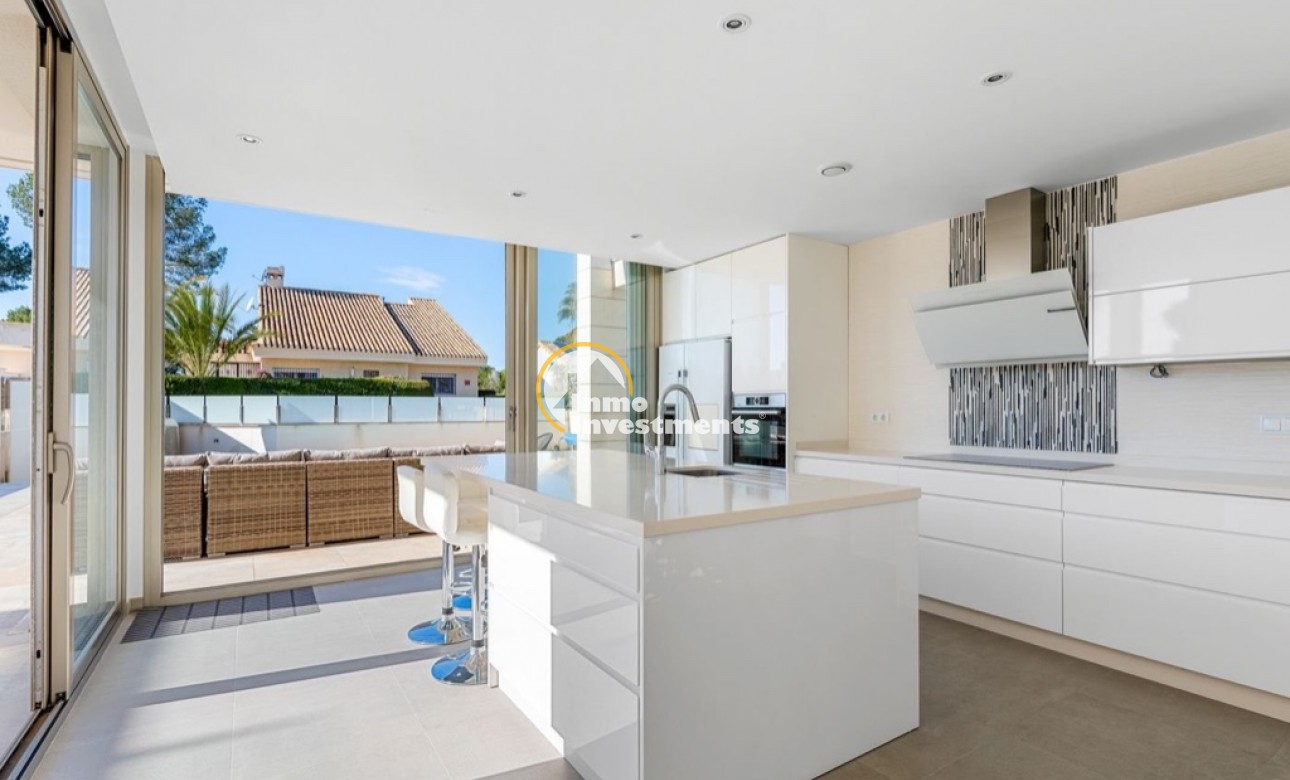 Resale - Villa - Orihuela Costa - Villamartin