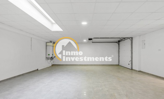 Resale - Villa - Orihuela Costa - Villamartin