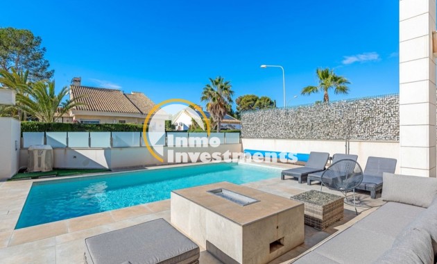 Resale - Villa - Orihuela Costa - Villamartin