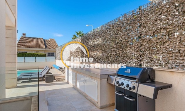 Resale - Villa - Orihuela Costa - Villamartin