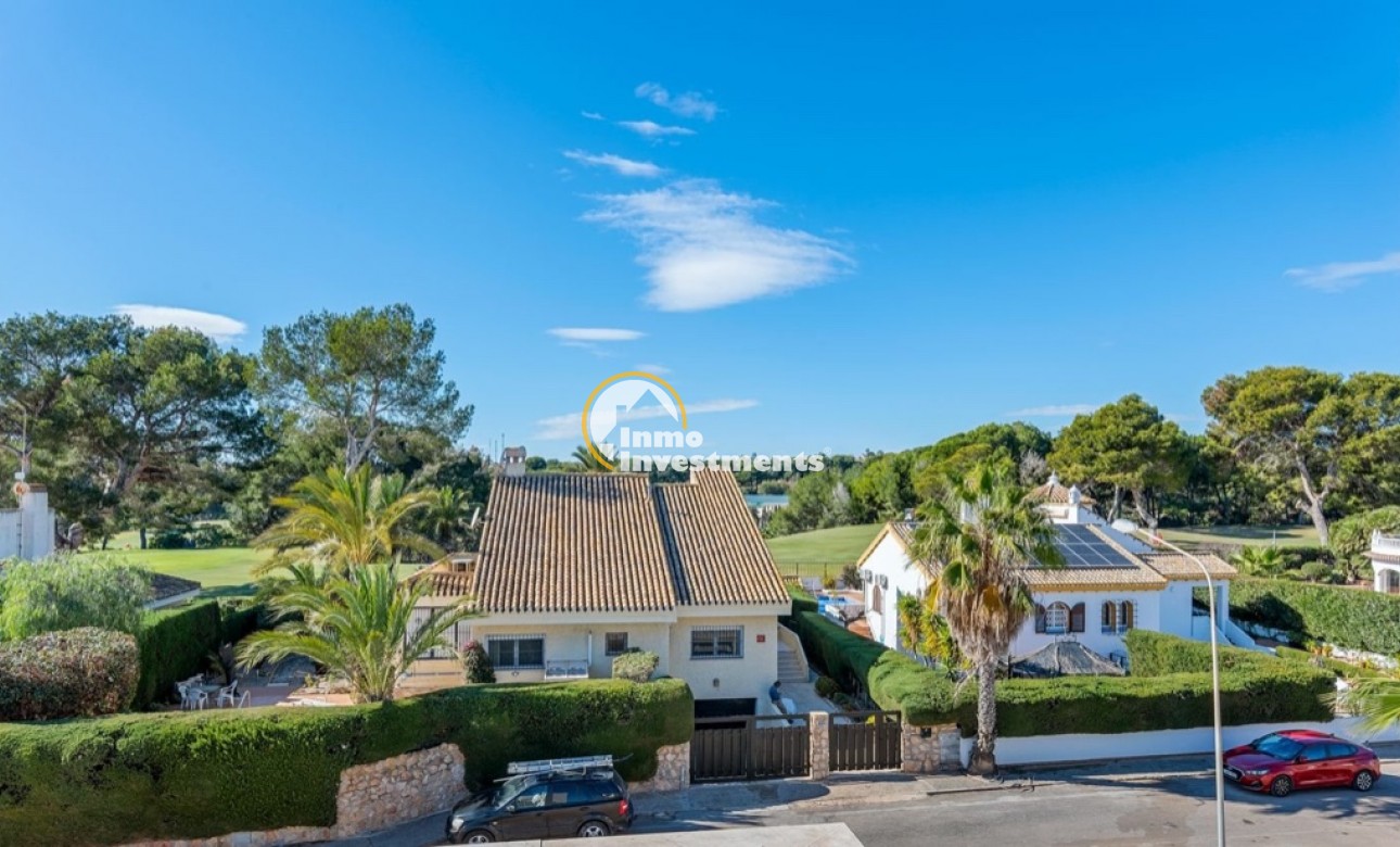 Resale - Villa - Orihuela Costa - Villamartin