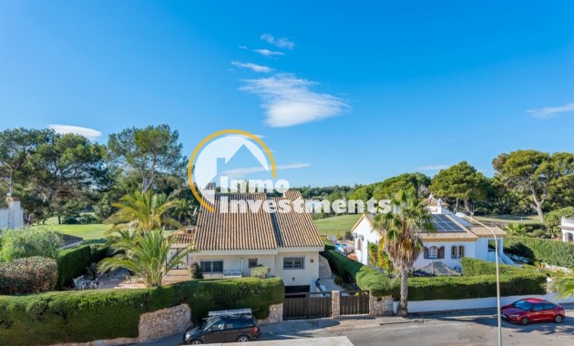 Resale - Villa - Orihuela Costa - Villamartin