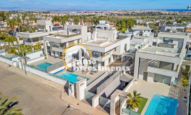 Resale - Villa - Orihuela Costa - Villamartin