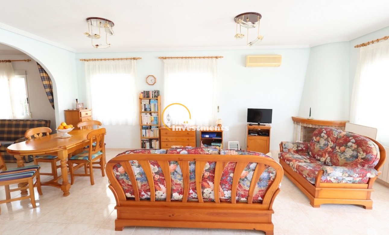 Resale - Villa - Los Balcones