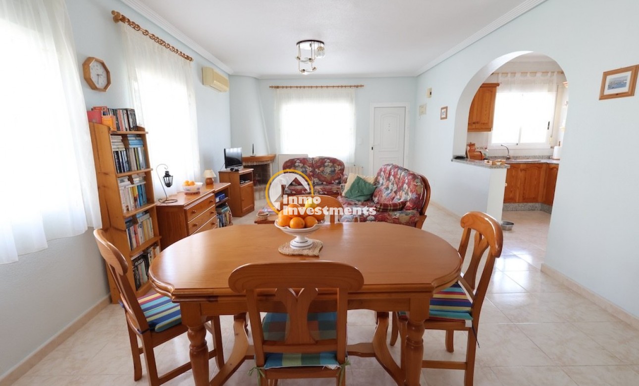 Resale - Villa - Los Balcones