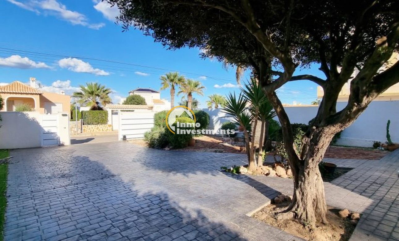 Bestaande bouw - Villa - Playa Flamenca - 