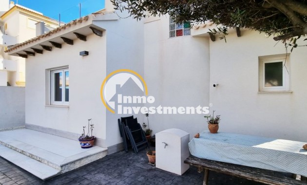 Bestaande bouw - Villa - Playa Flamenca - 