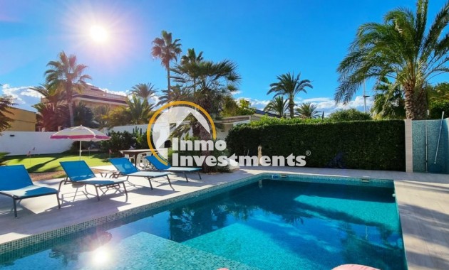 Bestaande bouw - Villa - Playa Flamenca - 