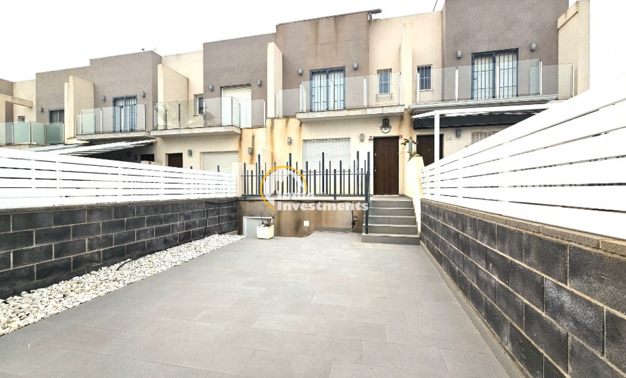 Reventa - Chalet adosado - Torrevieja