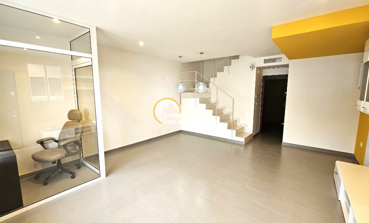 Reventa - Chalet adosado - Torrevieja