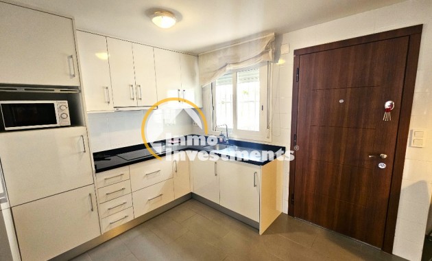 Reventa - Chalet adosado - Torrevieja