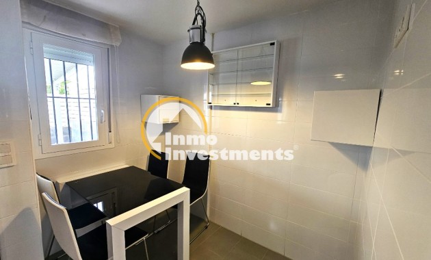 Reventa - Chalet adosado - Torrevieja