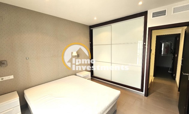 Reventa - Chalet adosado - Torrevieja