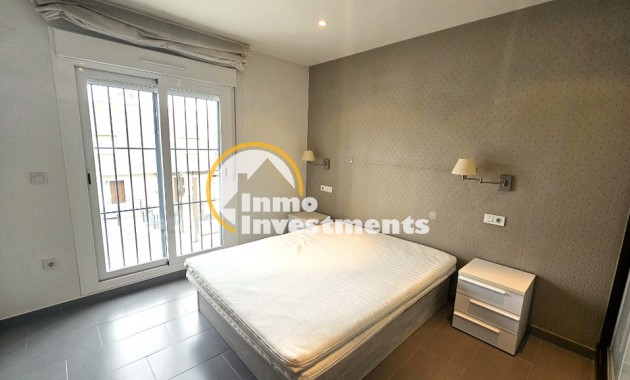 Reventa - Chalet adosado - Torrevieja