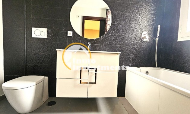 Reventa - Chalet adosado - Torrevieja