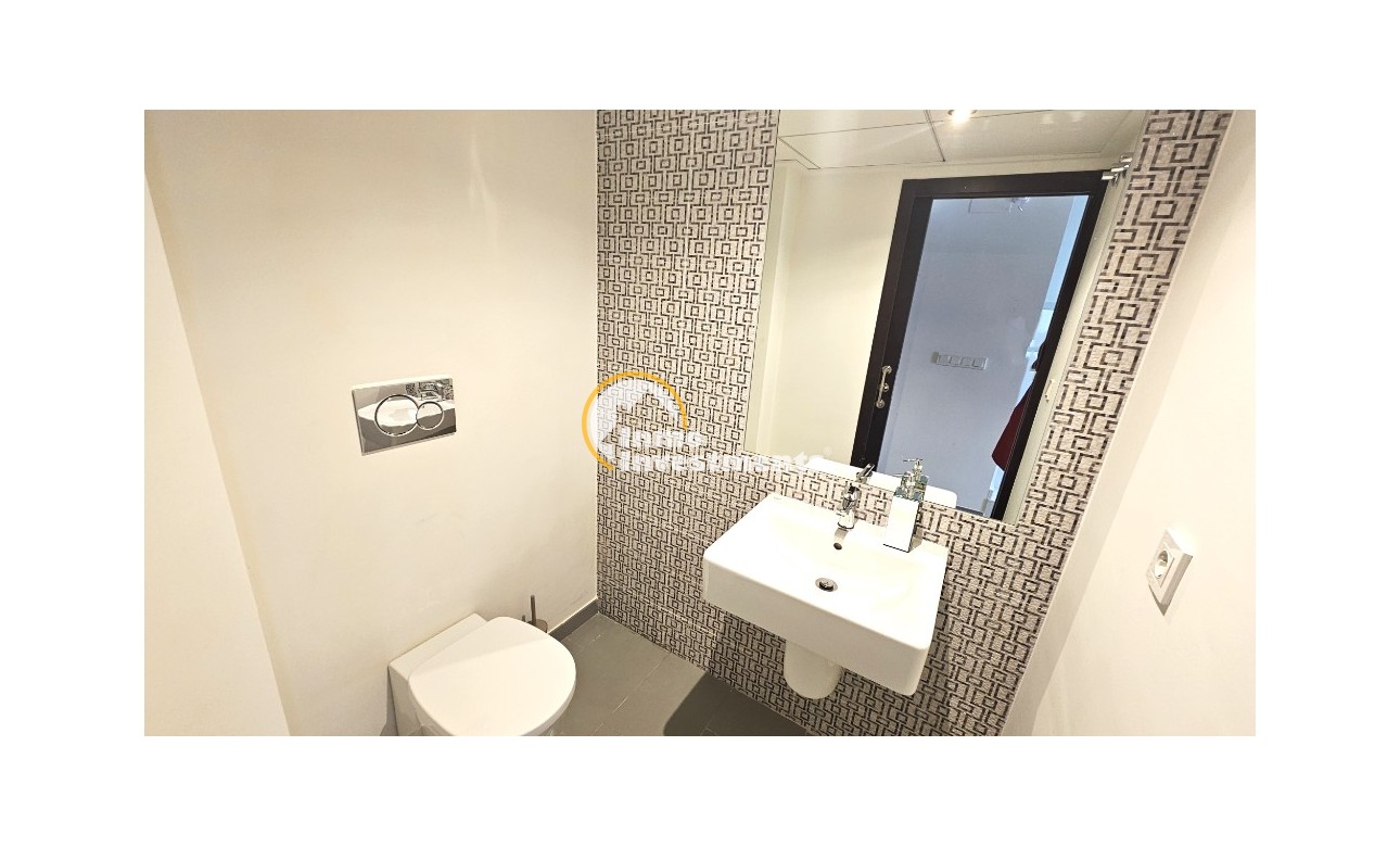 Reventa - Chalet adosado - Torrevieja