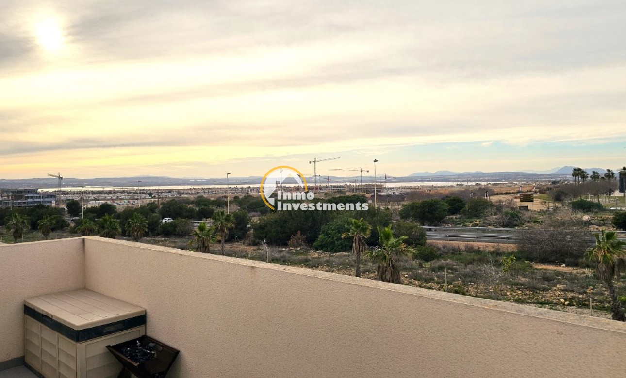 Reventa - Chalet adosado - Torrevieja