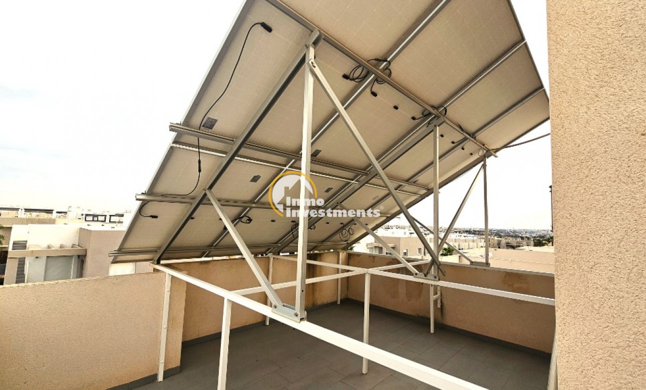 Reventa - Chalet adosado - Torrevieja