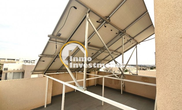 Reventa - Chalet adosado - Torrevieja