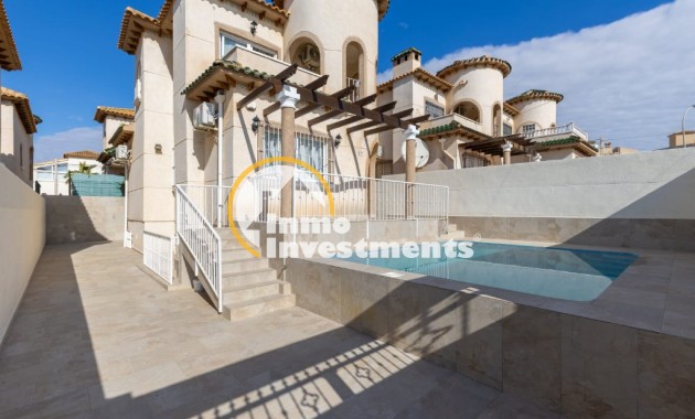 Resale - Villa - Orihuela Costa - Villamartin