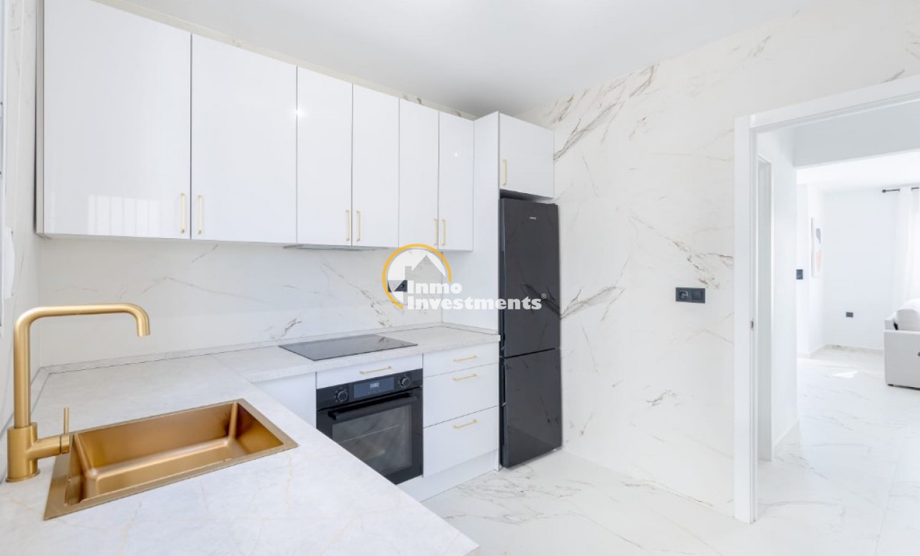 Resale - Villa - Orihuela Costa - Villamartin