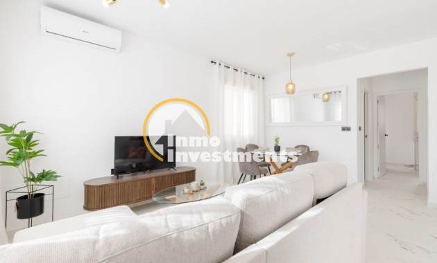 Resale - Villa - Orihuela Costa - Villamartin