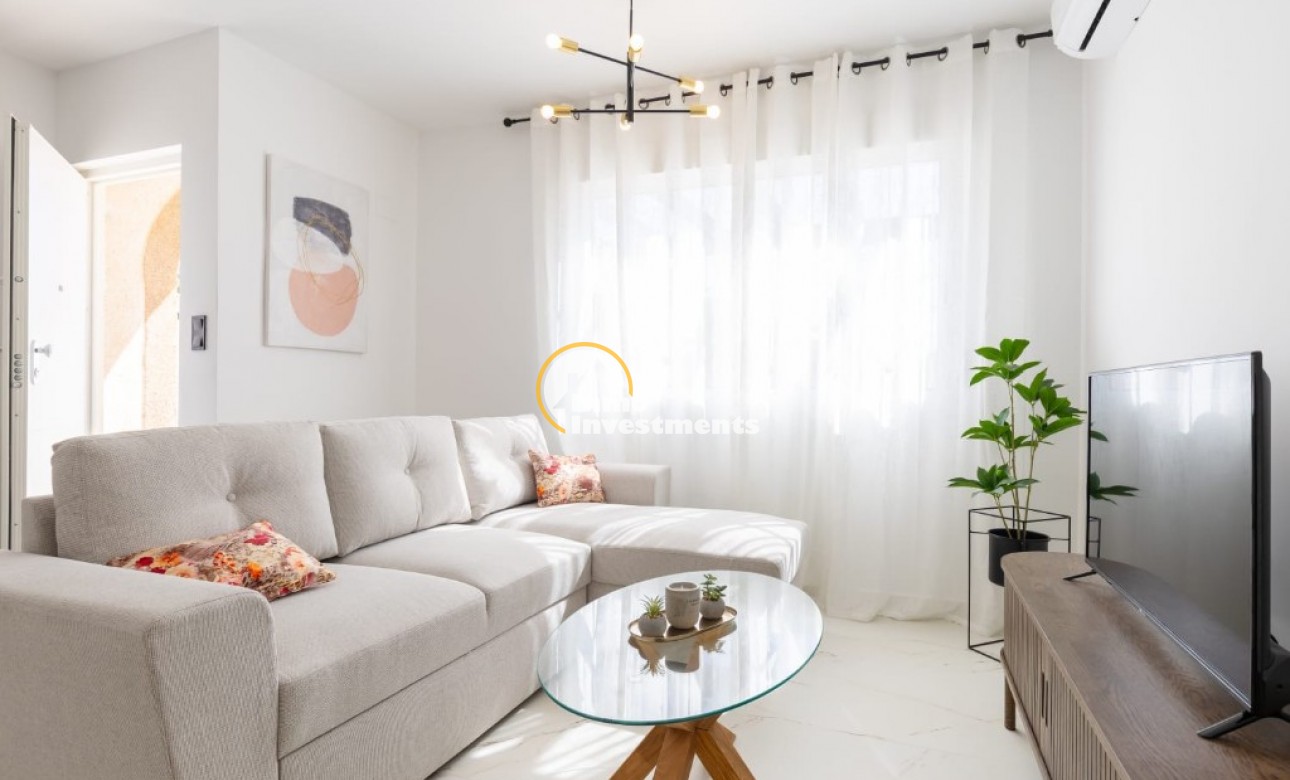 Resale - Villa - Orihuela Costa - Villamartin