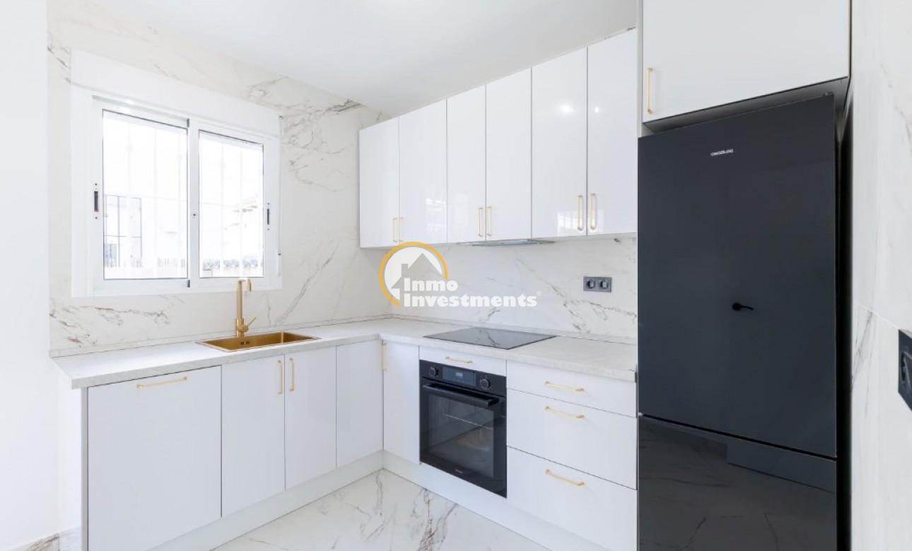 Resale - Villa - Orihuela Costa - Villamartin