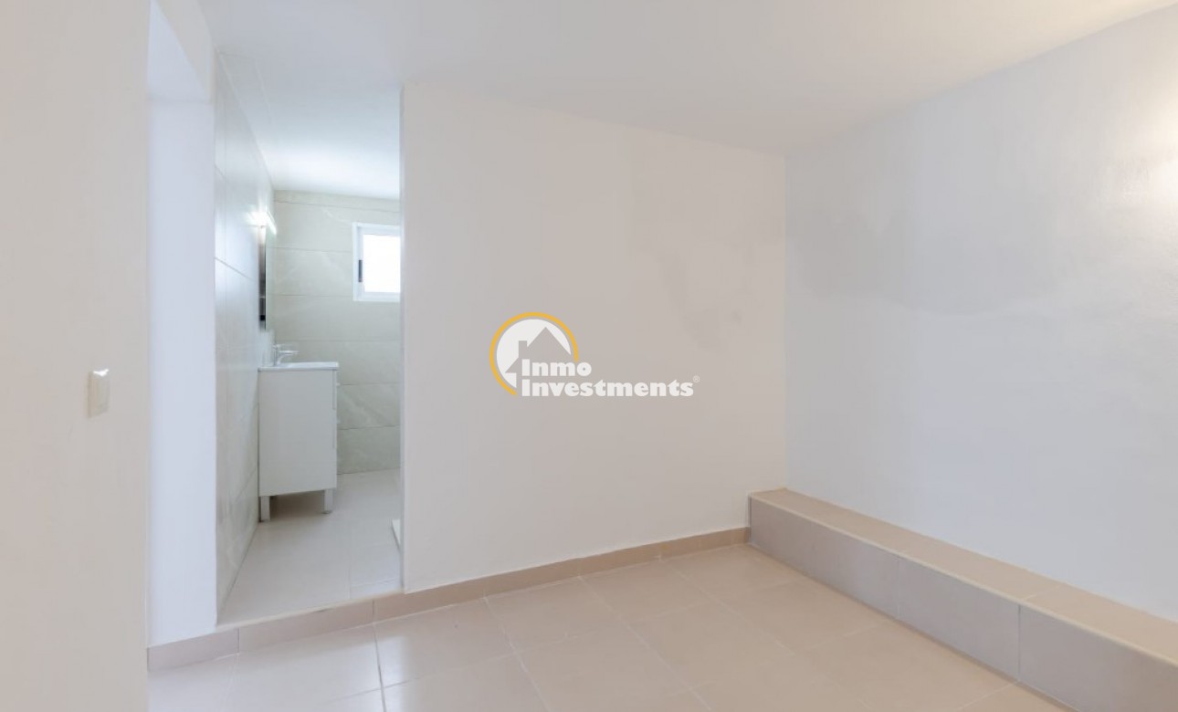Resale - Villa - Orihuela Costa - Villamartin