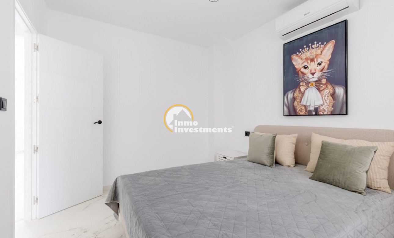 Resale - Villa - Orihuela Costa - Villamartin