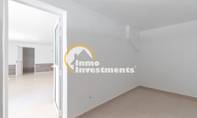 Resale - Villa - Orihuela Costa - Villamartin