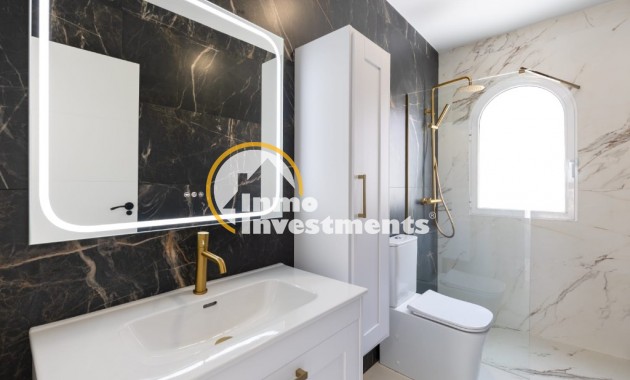 Resale - Villa - Orihuela Costa - Villamartin