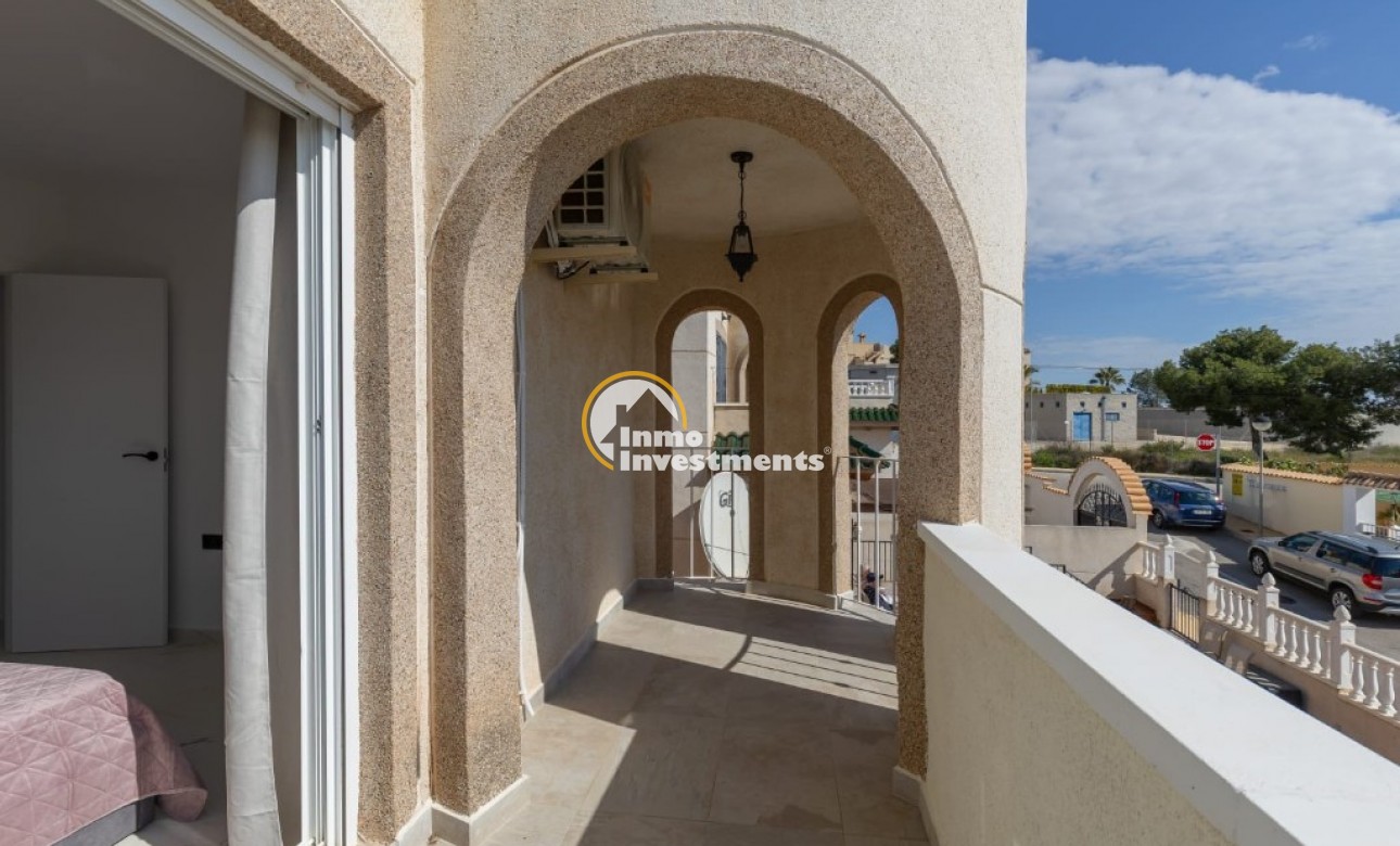 Resale - Villa - Orihuela Costa - Villamartin