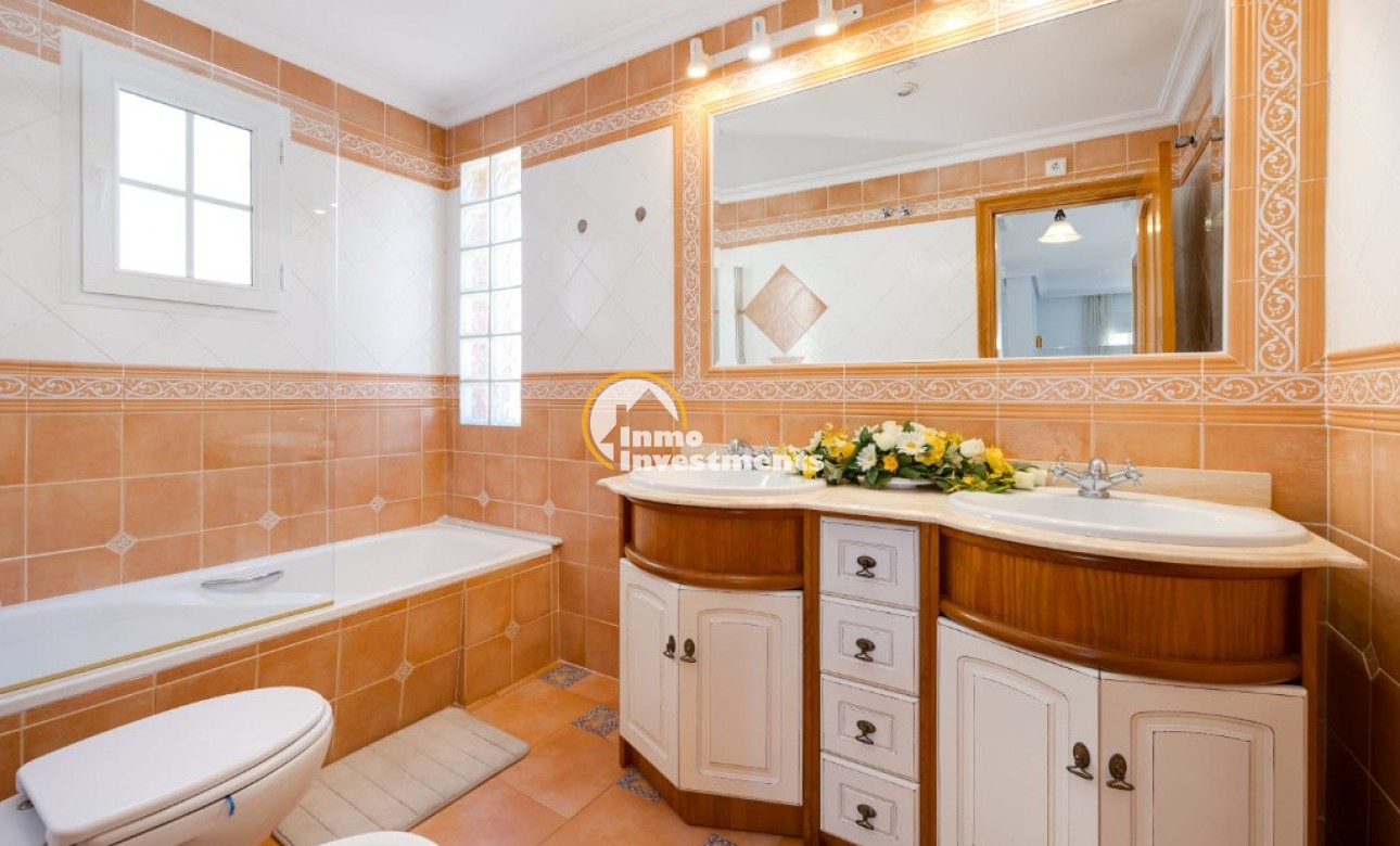 Gebrauchtimmobilien - Villa - Orihuela Costa - La Zenia