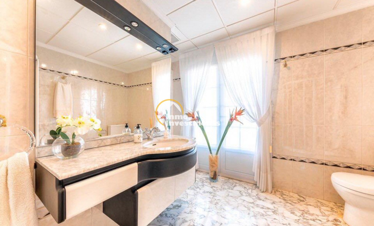 Gebrauchtimmobilien - Villa - Playa San Juan