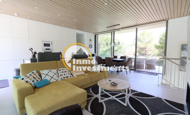 Resale - Villa - Las Colinas - Las Colinas Golf