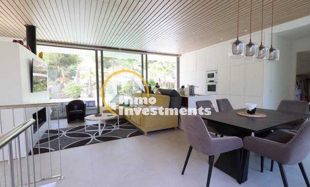 Resale - Villa - Las Colinas - Las Colinas Golf