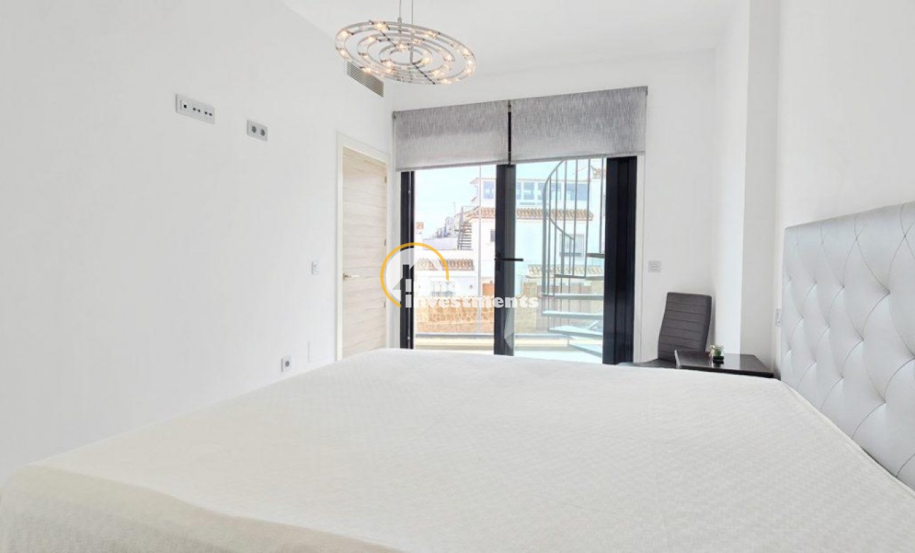 Resale - Villa - Orihuela Costa - Villamartin