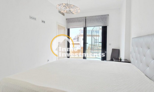 Resale - Villa - Orihuela Costa - Villamartin