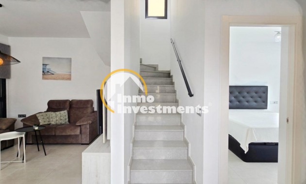 Resale - Villa - Orihuela Costa - Villamartin