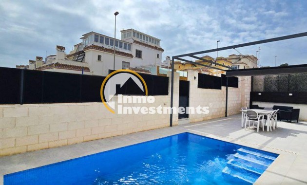 Resale - Villa - Orihuela Costa - Villamartin