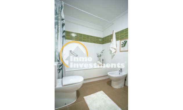 Resale - Apartment - Playa Flamenca - Zeniamar