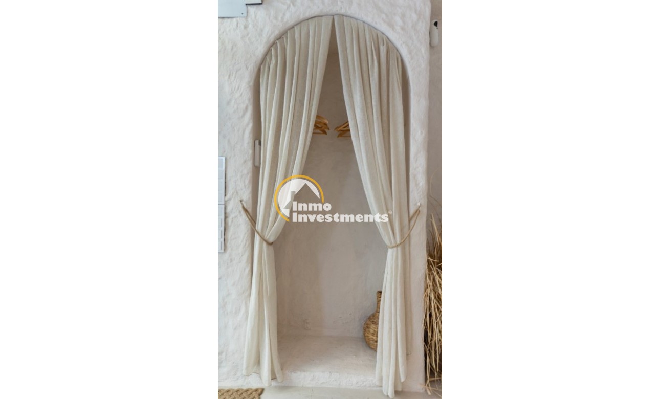 Resale - Commercial - Alicante - Center