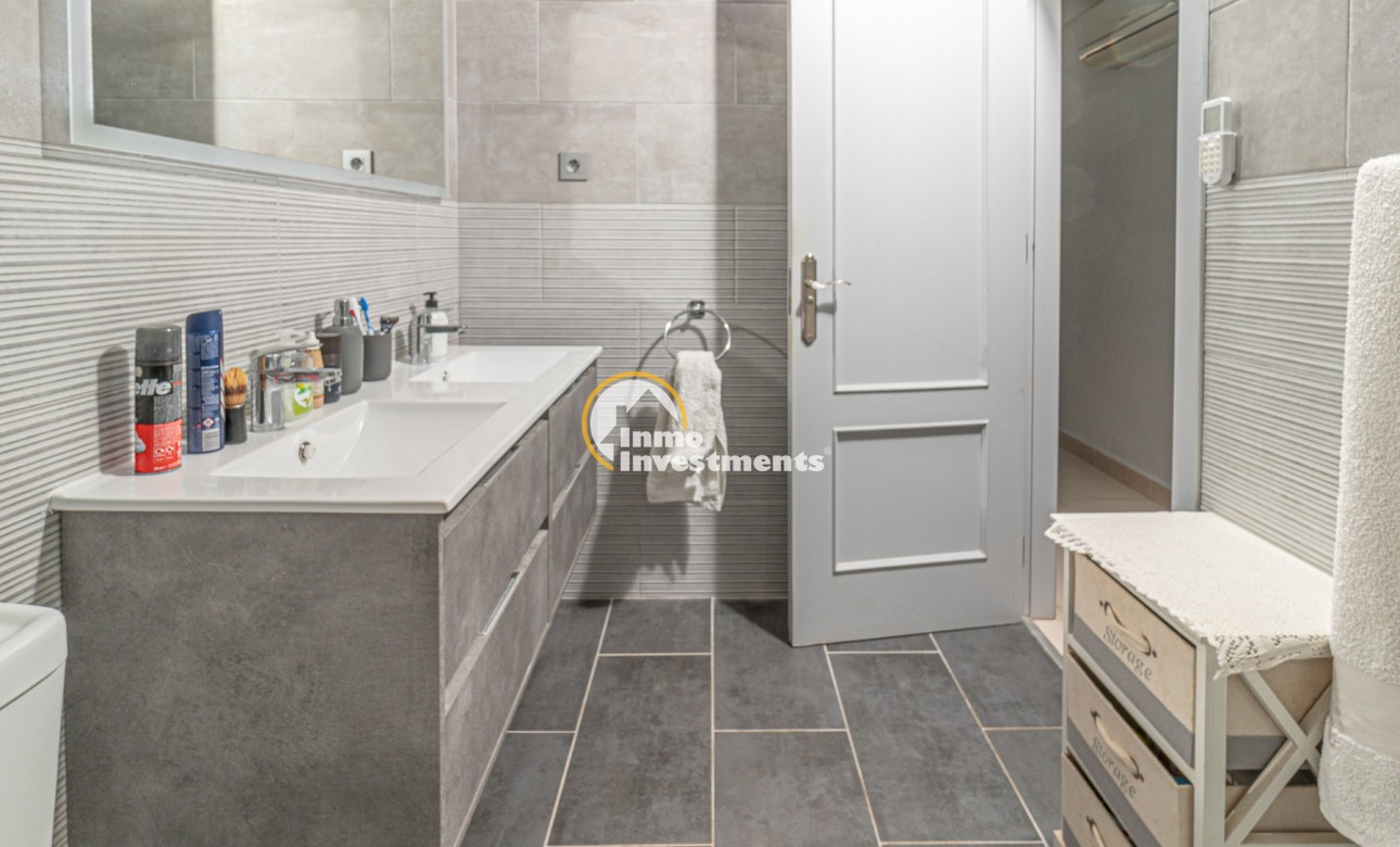 Resale - Apartment - Playa Flamenca - Zenia Mar