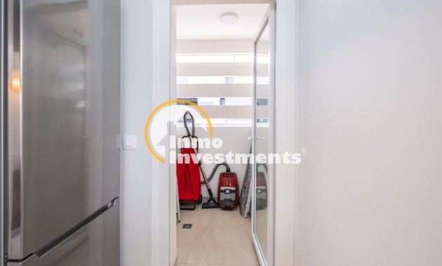 Resale - Apartment - Orihuela Costa - Playa Flamenca