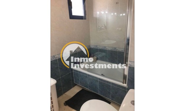 Resale - Apartment - Orihuela Costa - Campoamor