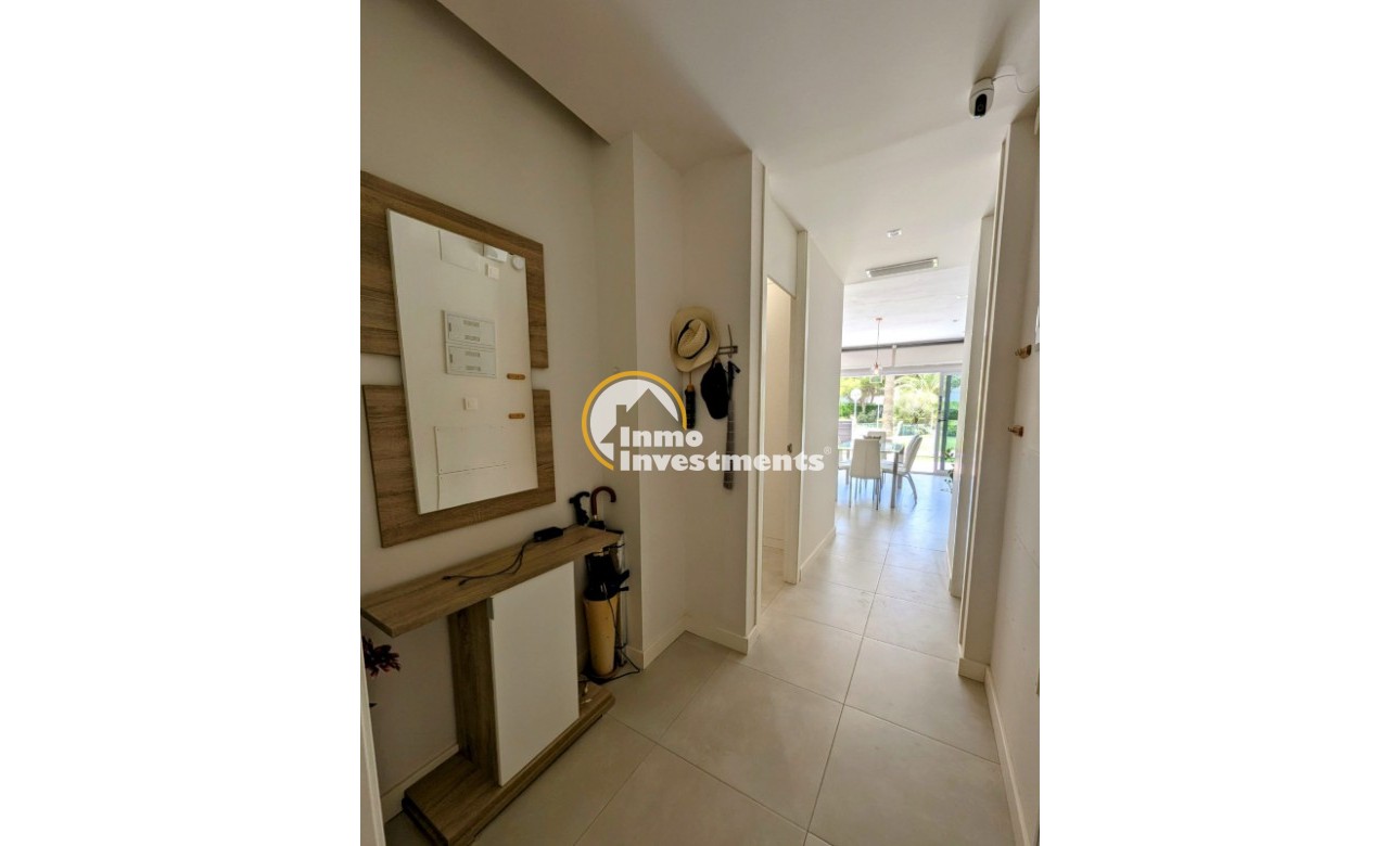 Resale - Apartment - Orihuela Costa - Villamartin